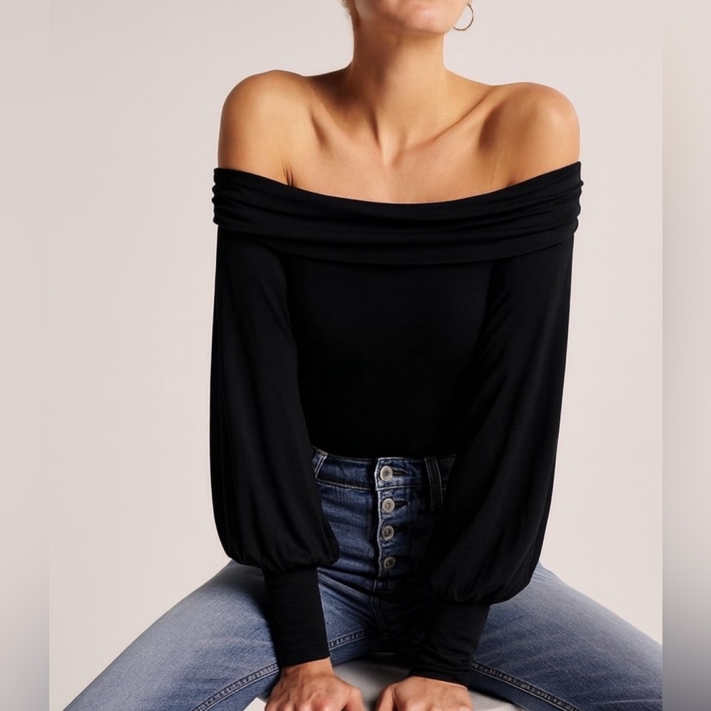 Abercrombie Soft & Drapey off the shoulder top